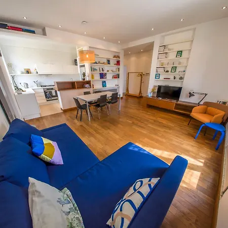 Stunning 3-bedroom Penthouse Rome